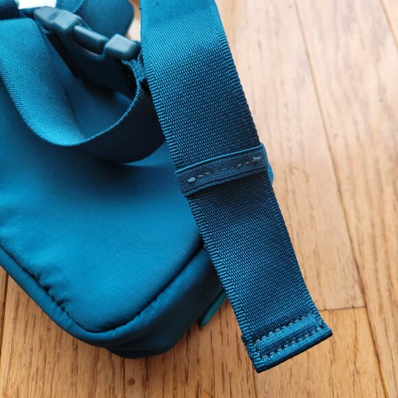 NWT Athleta Girl Always Belt Bag Coastal Teal - Picture 7 of 14